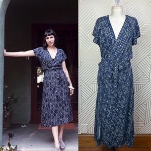 Ali Golden Geometric Print Wrap Dress in Navy Blue White Size US Large